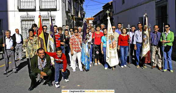 16 de Septiembre de 2006. Por la mañana, Cofradía del Santo Niño reunida dispuesta para iniciar la tradicional petición popular.