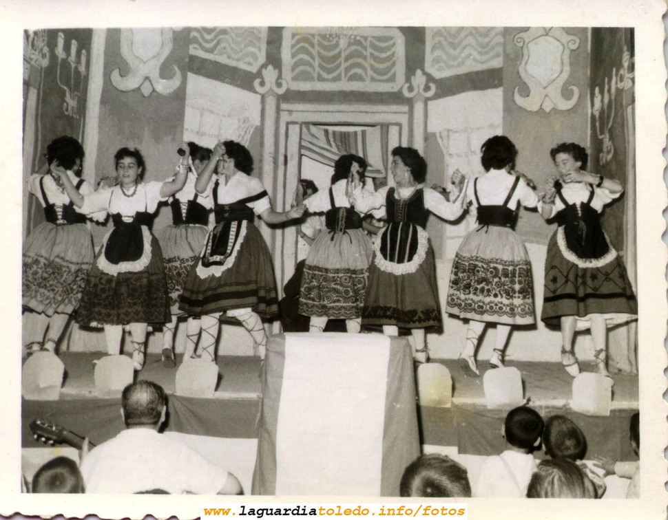 Grupo de Coros y Danzas. Años 50