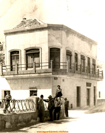 Corrillo en La Glorieta