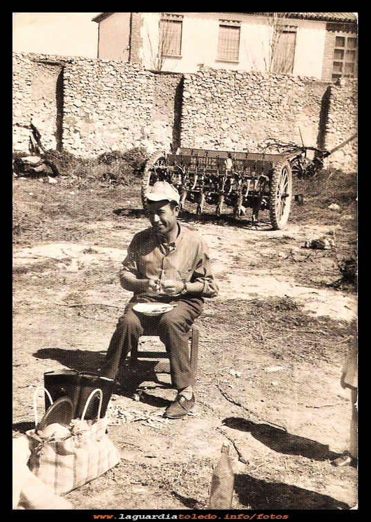 pelando patatas