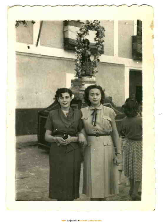 Foto típica con el Santo Niño