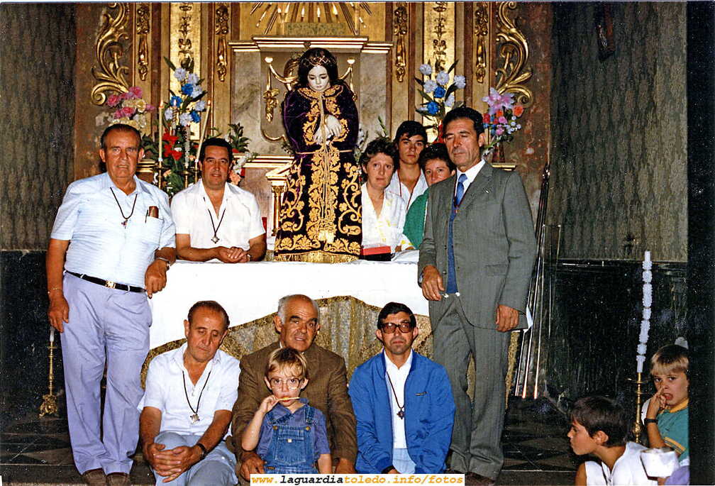 27 de Septiembre cofrades foto de despedida del Santo Niño