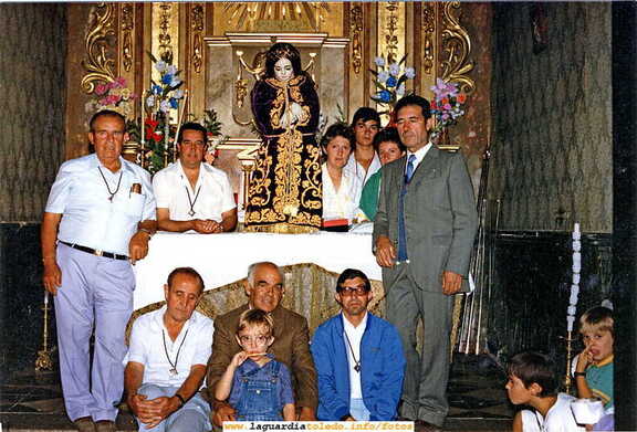 27 de Septiembre cofrades foto de despedida del Santo Niño