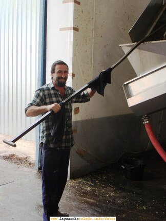 1 de Octubre de 2006. "El Napo" trabajando en la Cooperativa del Santo Niño