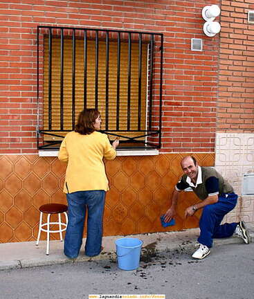 1 de Noviembre de 2006, a primera hora de la mañana, la gente quita las puches.