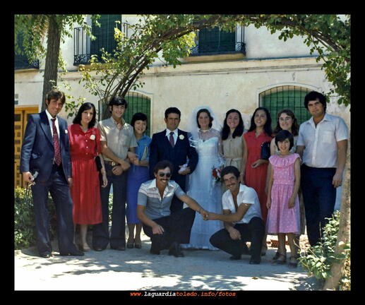 1970 Boda en La Guardia fotografía en La Glorieta despúes de la ceremonia.