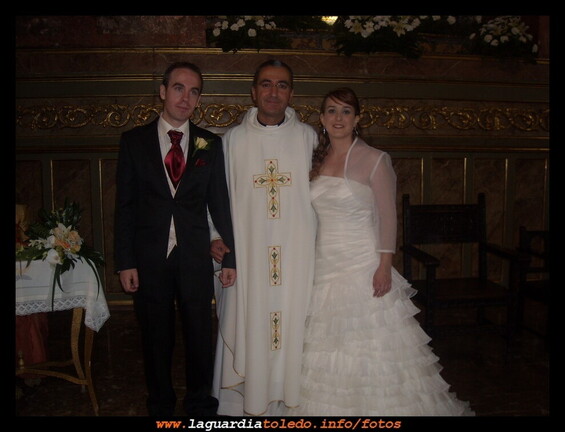 Primera boda de Don David Belmonte parroco de La Guardia. 10 de octubre de 2009