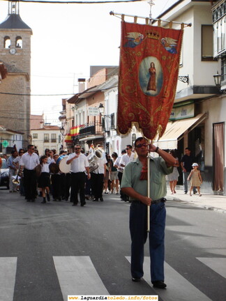 2 de Septiembre de 2006. Banda de Música Municipal dirigiéndose hacia el Santo Niño para traerlo a la Iglesia
