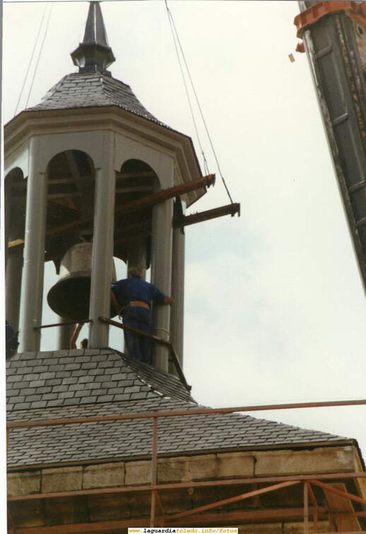 Fotos de la obra del chapitel de La Iglesia. 1990
