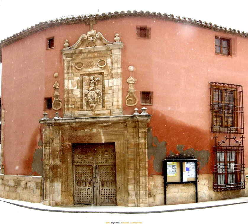 La Casa de la Inquisición nevada (hoy llamada con el eufemismo de Casa de Los Jaenes)