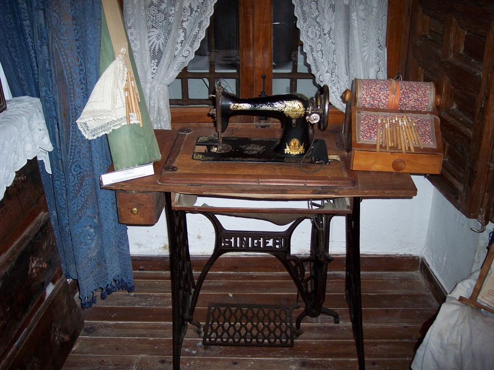 Bonitos rincones con antigüedades que se encuentran dentro de la casa Jaenes (VI)