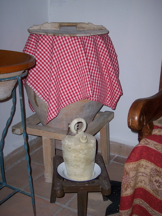 Bonitos rincones con antigüedades que se encuentran dentro de la casa Jaenes (XI)