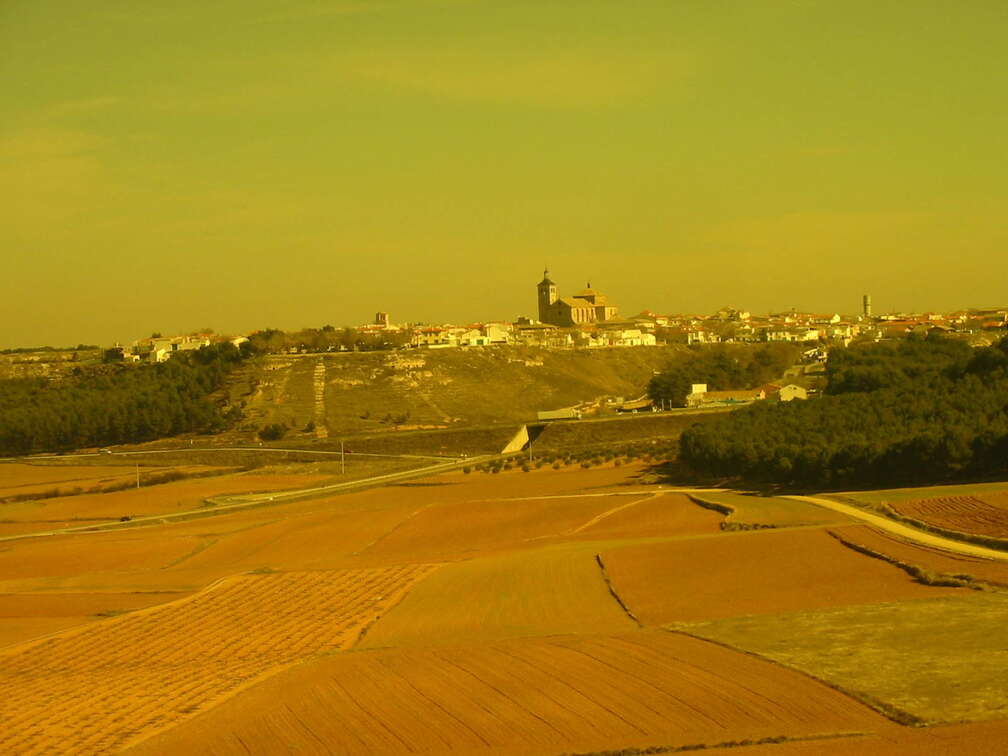 Vista de la Guardia desde el cerro del Atalaya aplicando un filtro (mis gafas de sol)