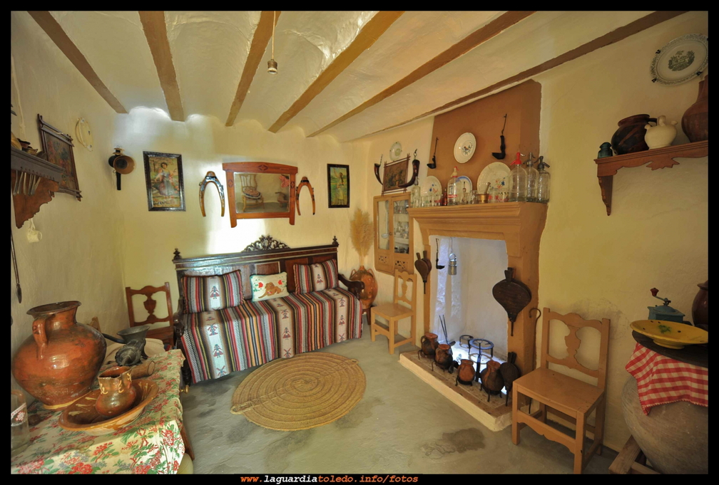Reportaje fotográfico en la casa de la abuela de Enrique Peláez Domínguez (3)