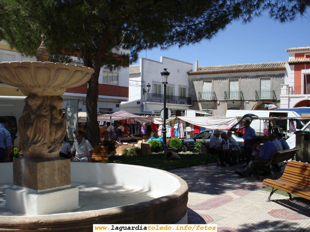 El martes en la Plaza, de mercadillo. Martes, 1 de Agosto de 2006