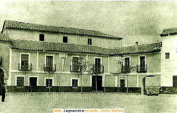 Ayuntamiento que hubo hasta los años 70 en los cuales se demolió para ser reconstruido integramante.
