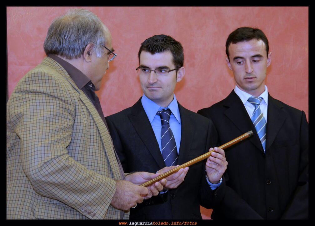 Toma de posesión de alcadía - 11 de junio 2011 - La entrega del bastón