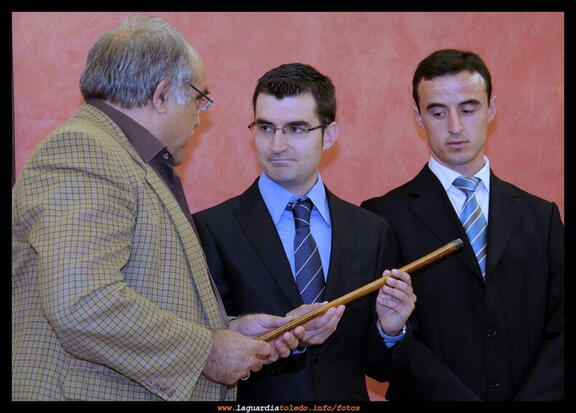Toma de posesión de alcadía - 11 de junio 2011 - La entrega del bastón