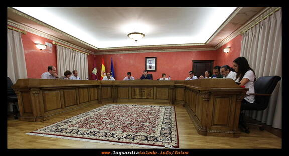 Primer pleno de la nueva corporación salida del 22 mayo 2011, 28 de junio 2011 - La nueva corporación apertura del pleno por D. Francisco Pasamontes