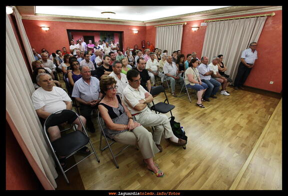 Primer pleno de la nueva corporación salida del 22 mayo 2011, 28 de junio 2011 - Los asistentes.