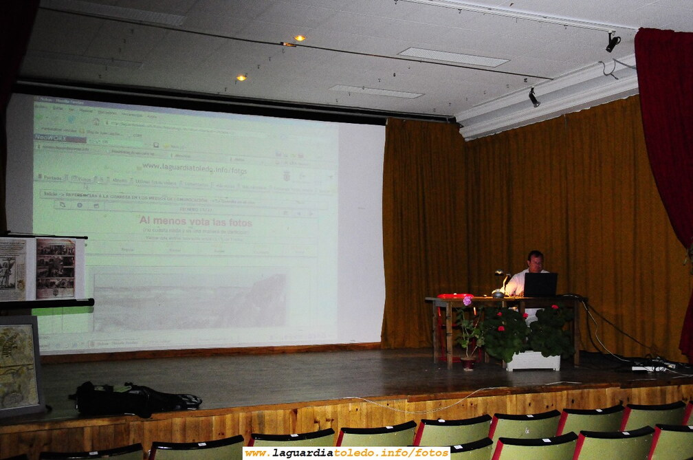 17 de Mayo de 2008. Los preparativos de la presentación de Proyecto Tupi en el Centro Social de La Guardia
