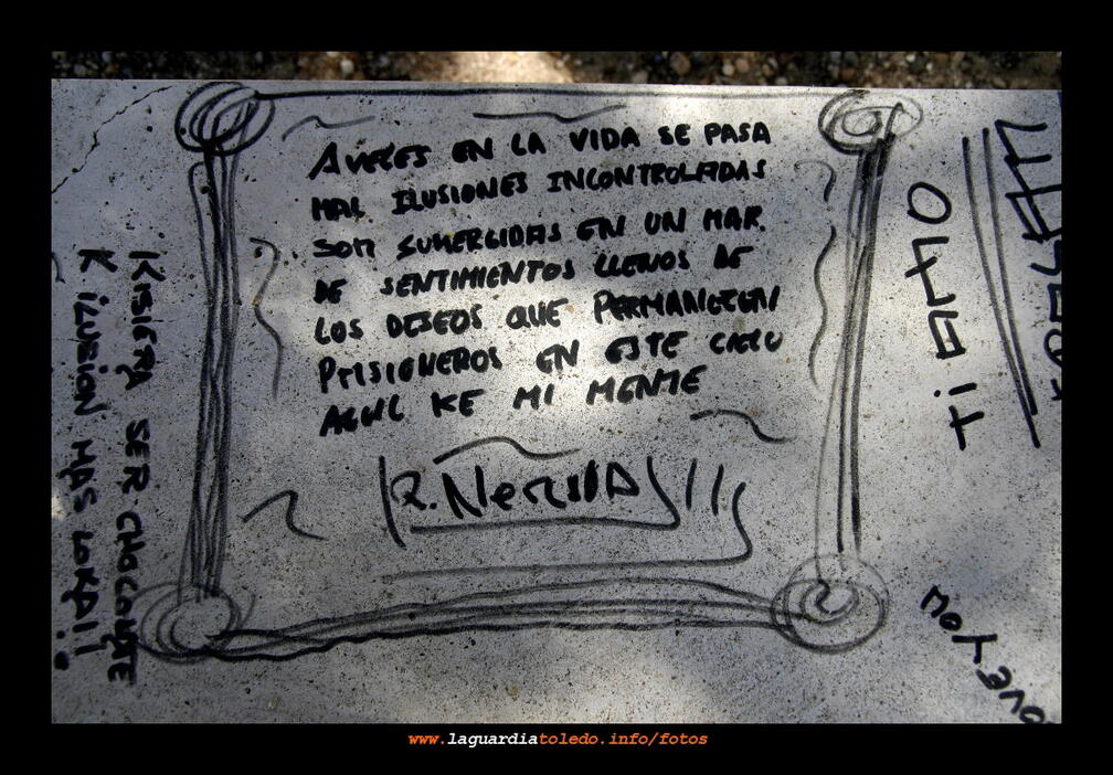Pintada hecha en un banco de la Ermita del Santo  Niño. (Sábado 9 de Agosto de 2008