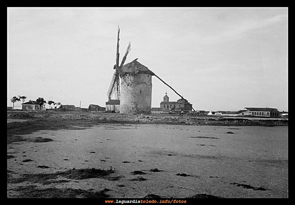 Antiguo Molino de viento de la calle Arrabal. 1900