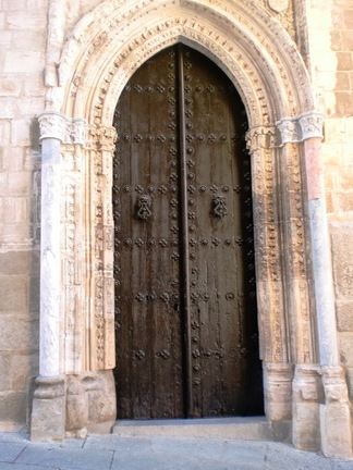 Puerta del Mollete de la Catedral de Toledo (11-04-2012), detrás de cuya puerta se encuentra el cuadro de Francisco Bayeu "El Rapto del Santo Niño"