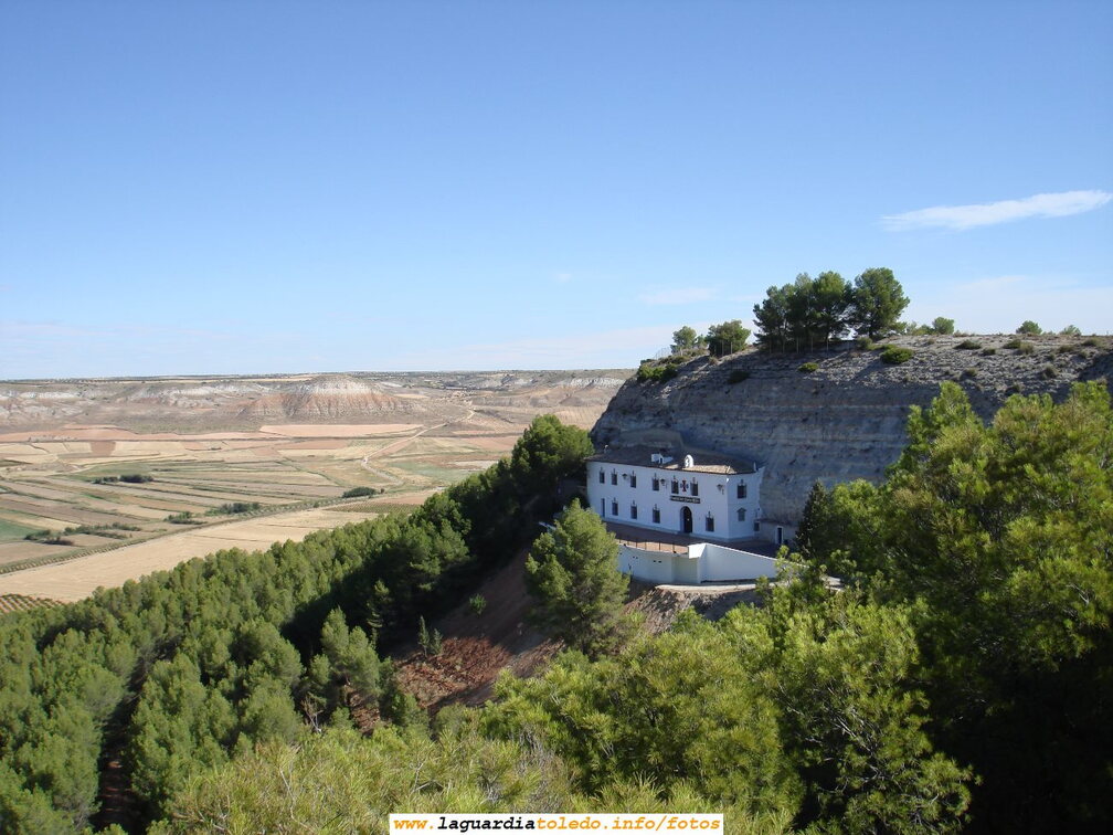 16 de Septiembre de 2006. Ermita del Santo Niño y el Cerro de las Maricas desde los cerros del Santo Niño