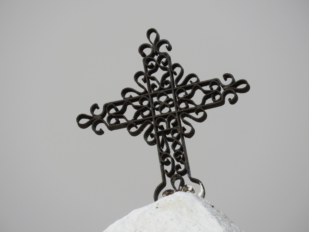 La cruz de la primera capilla de la Ermita del Santo Niño (la que está al lado de la residencia de ancianos)
