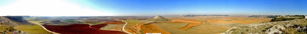 El panorámica del valle que preside El Cerro De La Atalaya.