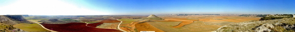 El panorámica del valle que preside El Cerro De La Atalaya.