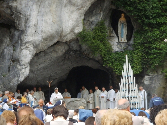 VIAJE A LOURDES
