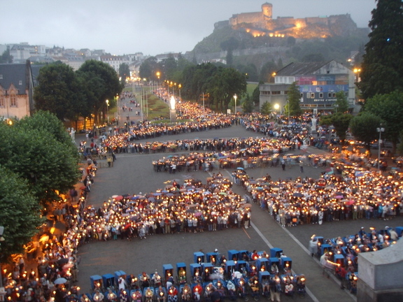 VIAJE A LOURDES