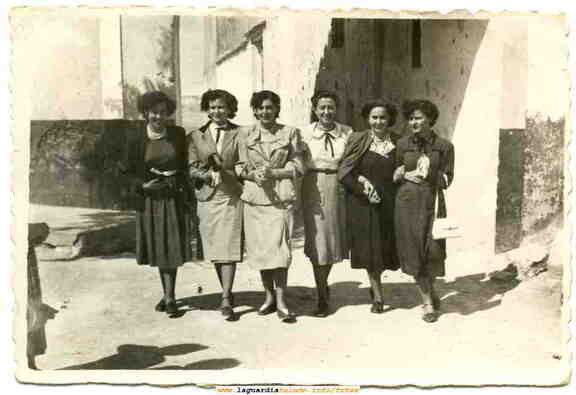 Grupo de amigas de vuelta de 'El Paseo del Norte'