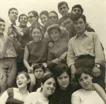 Pandilla de amigos y amigas