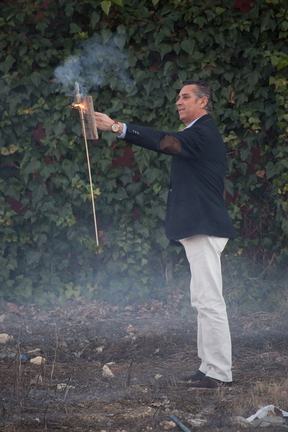 Paco, concejal de festejos animando la cabalgata de reyes 2015.