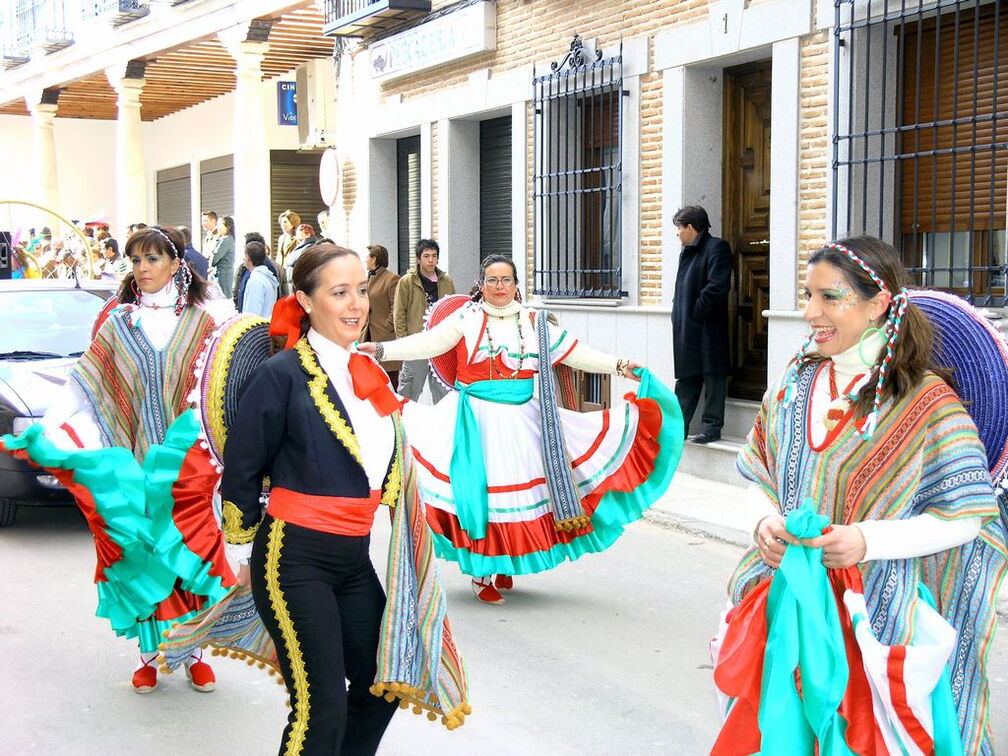2006_carnaval_1_mariachis.JPG
