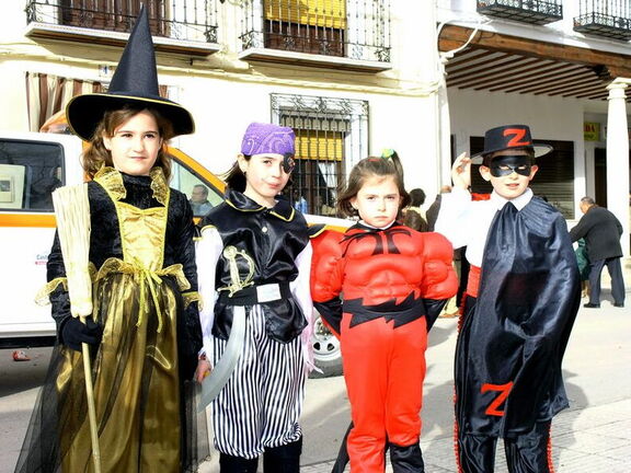 2006_carnaval_3_pequeños_tambien_participan