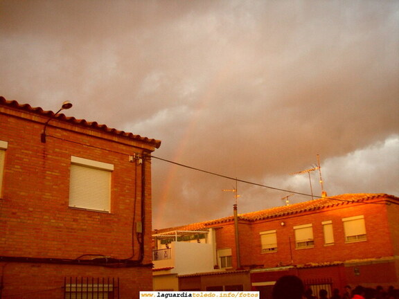 25 de Febrero de 2007. El Arco Iris aparece al acabar el desfile de Carnaval en las Casitas