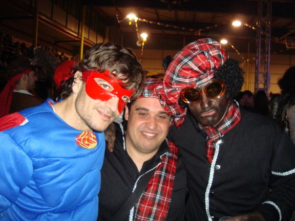 Escoceses conocen a héroe. Carnaval 2011