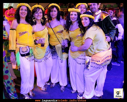 Baile de carnaval del sábado 25-2-12 en el pabellón polideportivo