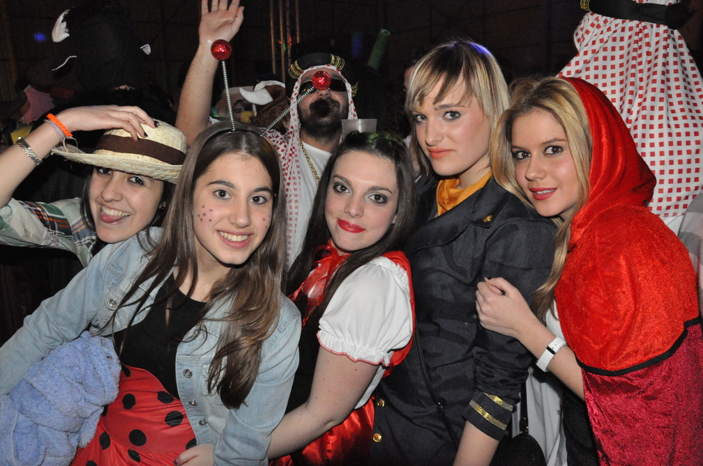 Baile de carnaval en el pabellón, 16-2-13