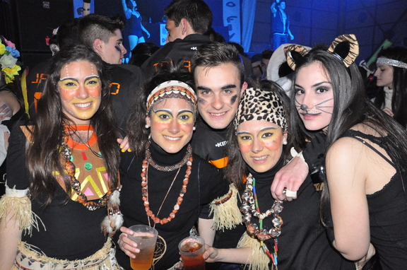 Baile de carnaval en el pabellón. 16-2-13