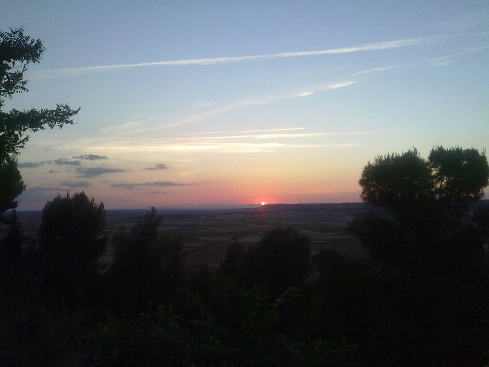 Puesta de sol en el cerro. 19-06-2010