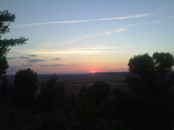 Puesta de sol en el cerro. 19-06-2010