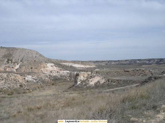 6 de Abril de 2008. Foto de los cerros aledaños a la Cuesta de Barrancondo