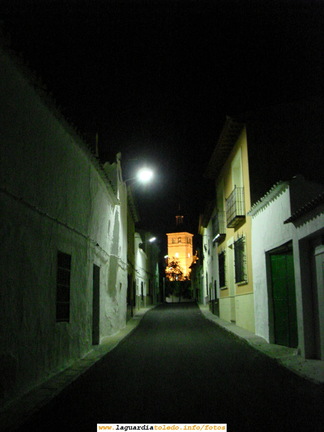 La iglesia en la confluencia de las calles Toro y Cercas del Norte por la noche.30 de Agosto de 2007. 01:00 am