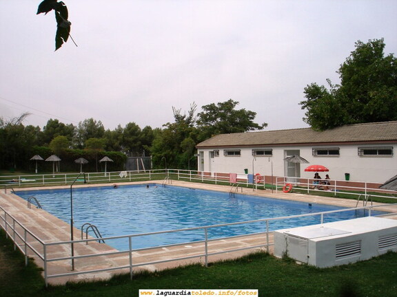 9 de Septiembre de 2007. Fin de la temporada de piscina. Foto panorámica de la piscina municipal