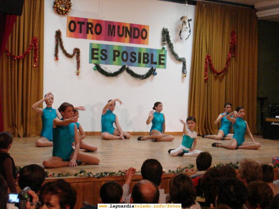 30 de Diciembre de 2006. Festival de Manos Unidas. Escuela de Baile de la Asociacion Cultural dirigida por Esperanza Alvarez